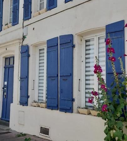Residence Les Volets Bleus: Studio De 30 M² Classe 2 * Рошвор Екстериор снимка
